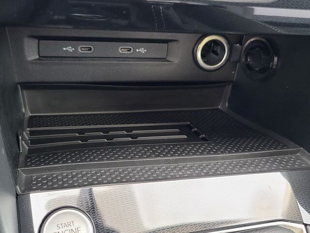 2025 Volkswagen Taos 1.5T SEL Springfield VA