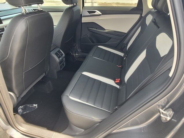 2025 Volkswagen Taos 1.5T SEL Springfield VA