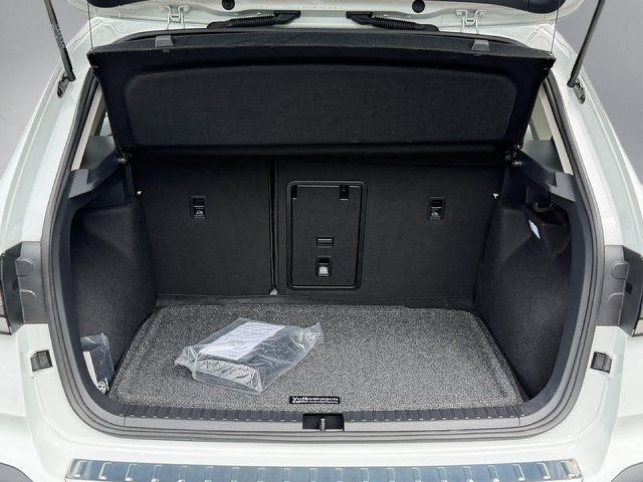 2025 Volkswagen Taos 1.5T SEL Springfield VA