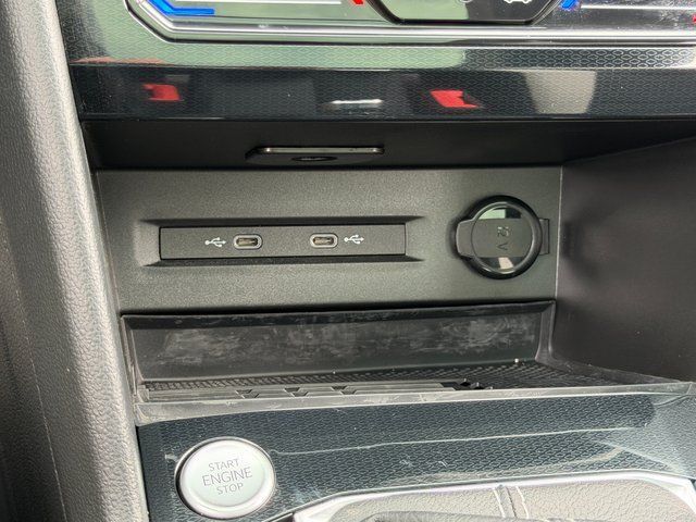 2025 Volkswagen Taos 1.5T SEL Springfield VA