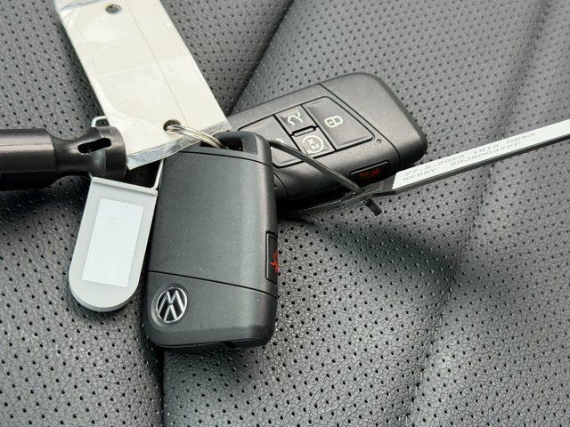 2025 Volkswagen Taos 1.5T SEL Springfield VA
