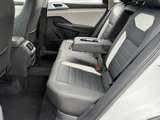2025 Volkswagen Taos 1.5T SEL Springfield VA