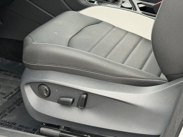 2025 Volkswagen Taos 1.5T SEL Springfield VA