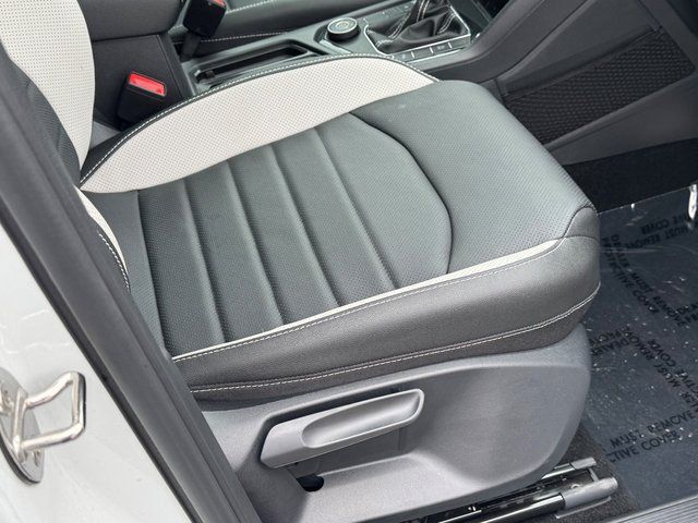 2025 Volkswagen Taos 1.5T SEL Springfield VA