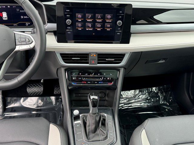 2025 Volkswagen Taos 1.5T SEL Springfield VA