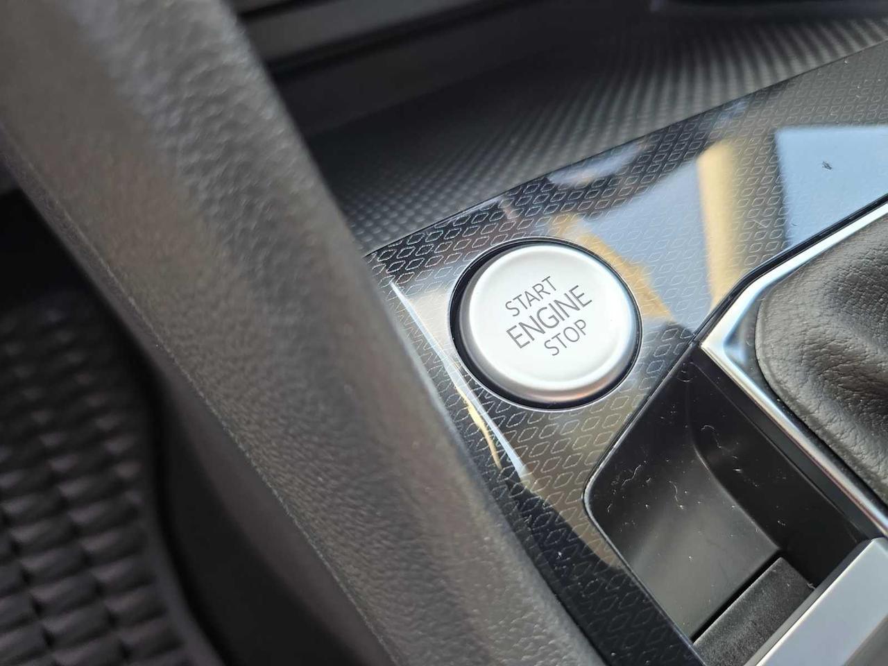 2025 Volkswagen Taos S Wellesley MA