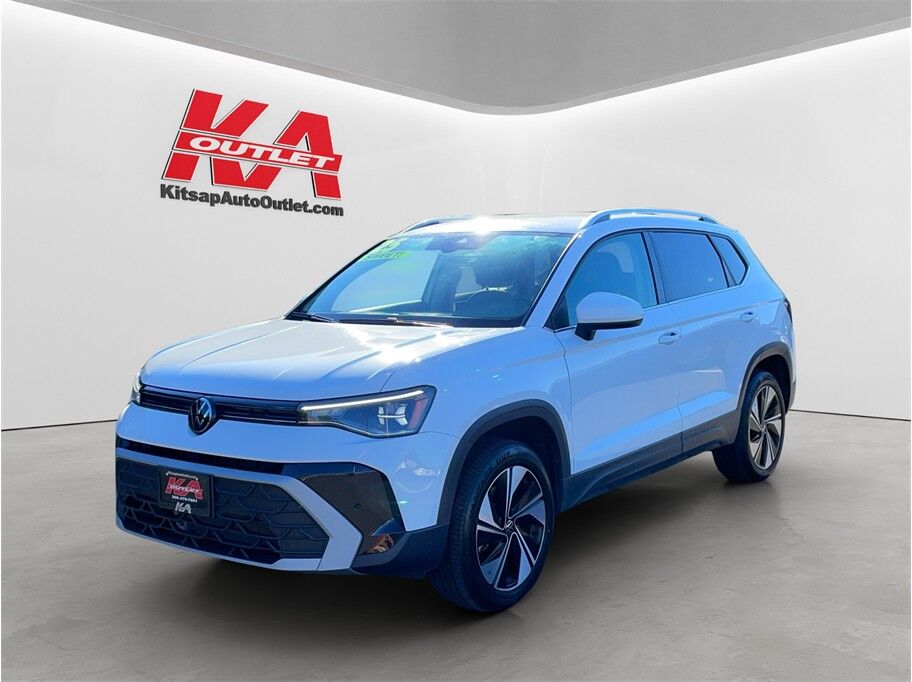 2025 Volkswagen Taos SE 4MOTION Sport Utility 4D Port Orchard WA