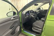 2025 Volkswagen Taos SE Black Oshkosh WI