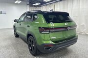 2025 Volkswagen Taos SE Black Oshkosh WI