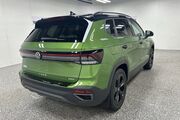 2025 Volkswagen Taos SE Black Oshkosh WI