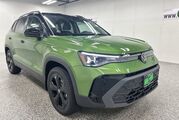 2025 Volkswagen Taos SE Black Oshkosh WI