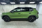 2025 Volkswagen Taos SE Black Oshkosh WI