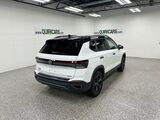 2025 Volkswagen Taos SE Black Oshkosh WI