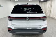 2025 Volkswagen Taos SE Black Oshkosh WI