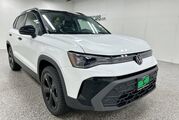 2025 Volkswagen Taos SE Black Oshkosh WI