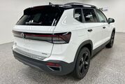 2025 Volkswagen Taos SE Black Oshkosh WI