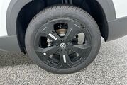 2025 Volkswagen Taos SE Black Oshkosh WI