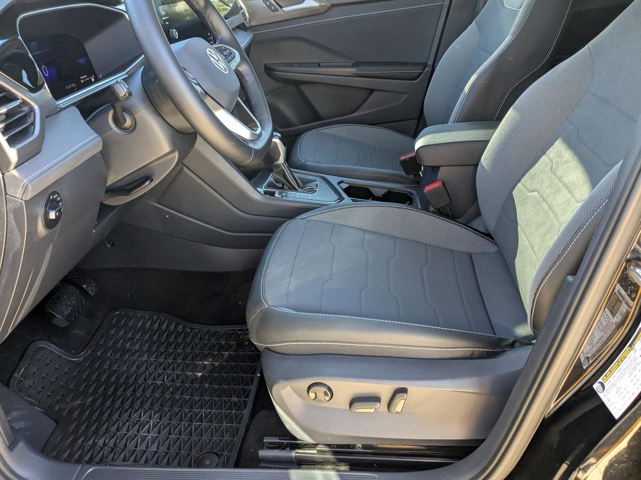 2025 Volkswagen Taos SE Black San Antonio TX