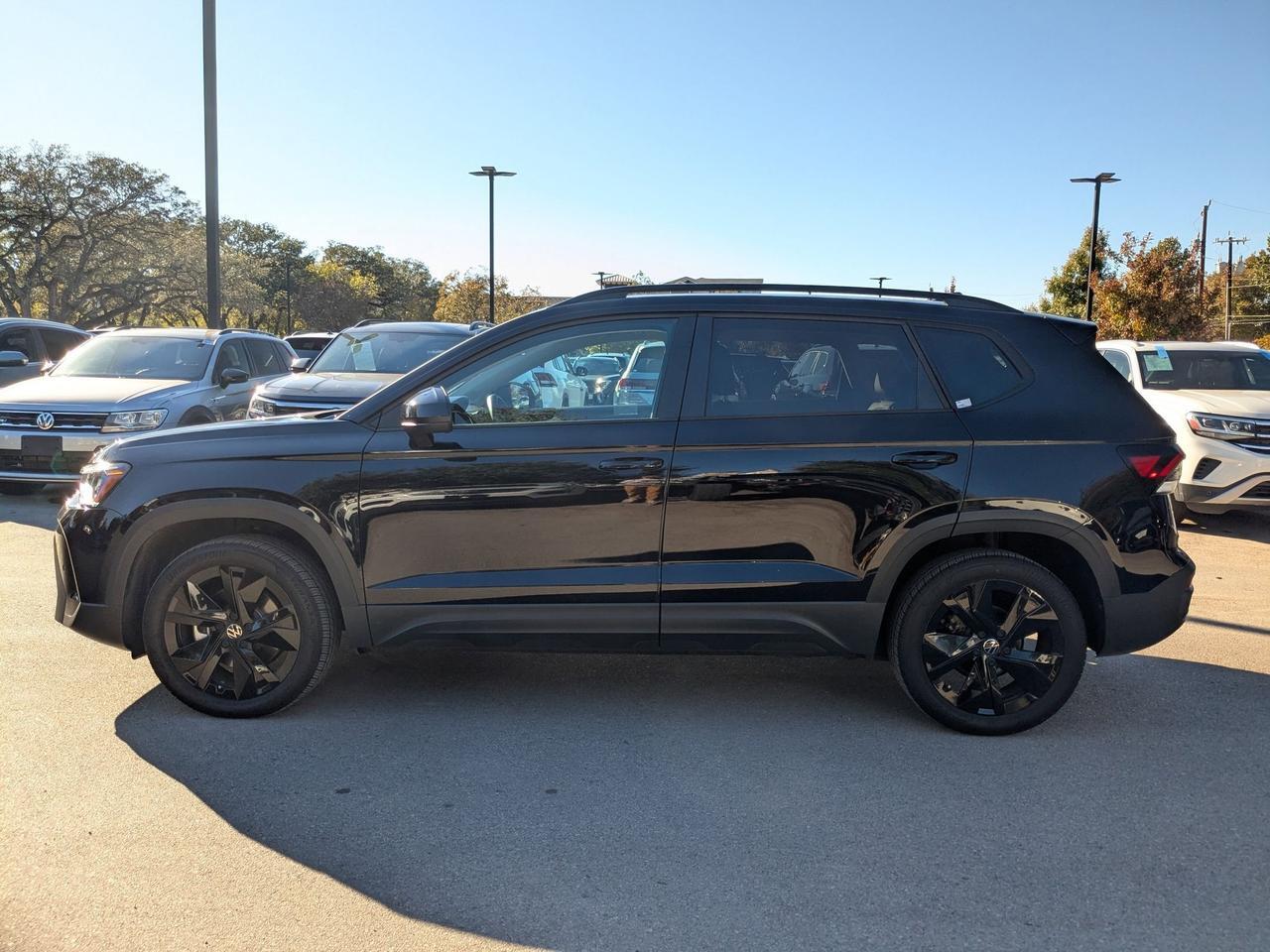 2025 Volkswagen Taos SE Black San Antonio TX