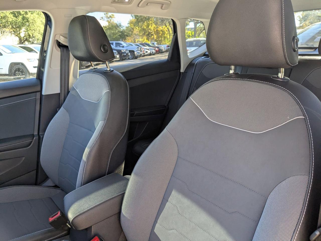 2025 Volkswagen Taos SE Black San Antonio TX