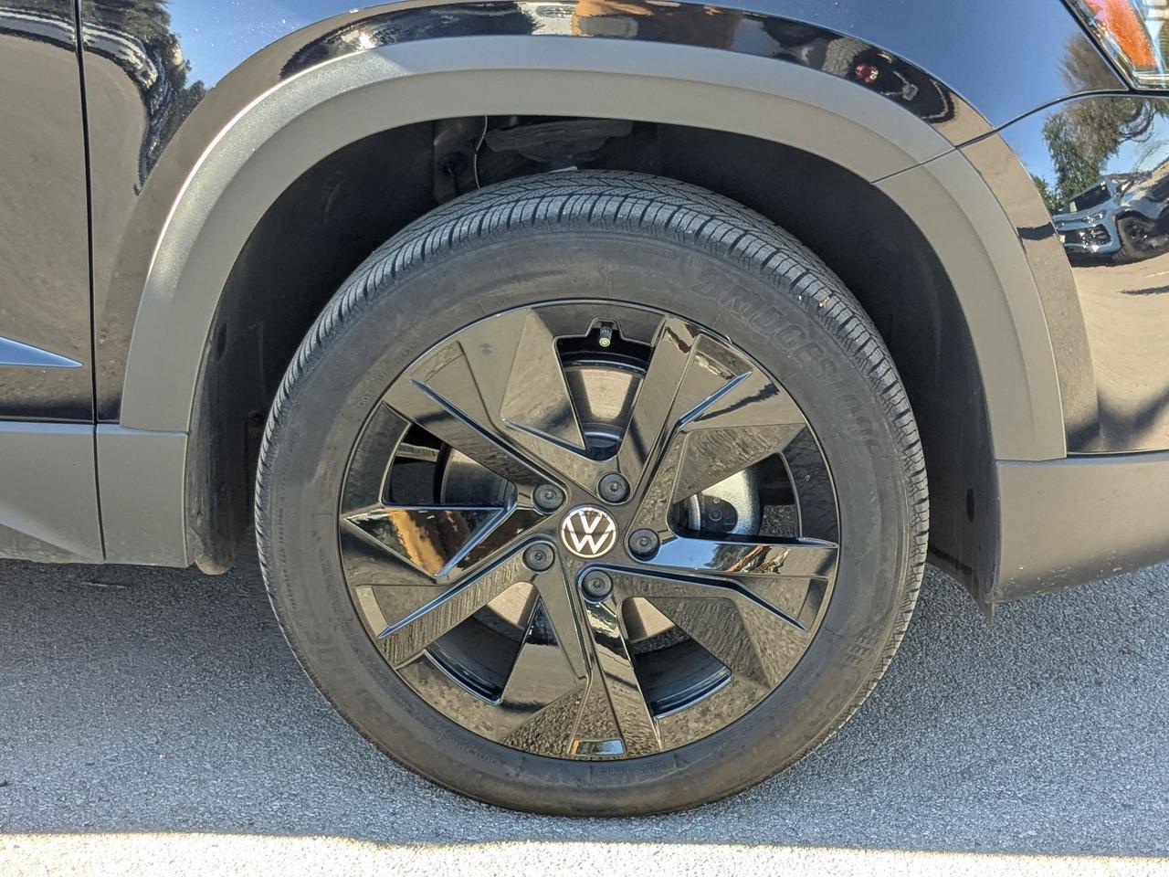 2025 Volkswagen Taos SE Black San Antonio TX