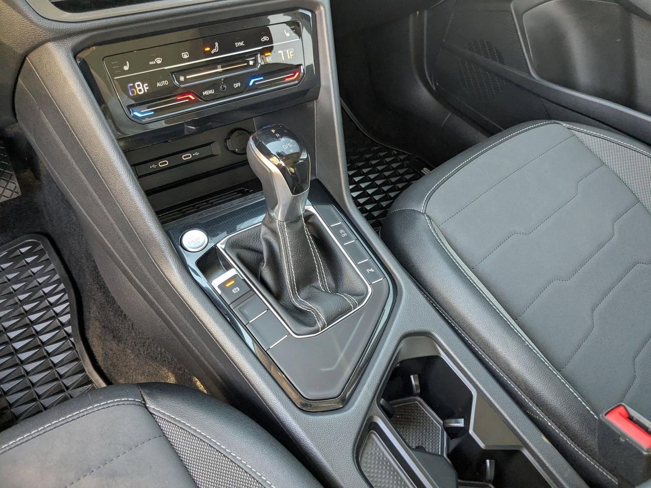 2025 Volkswagen Taos SE Black San Antonio TX