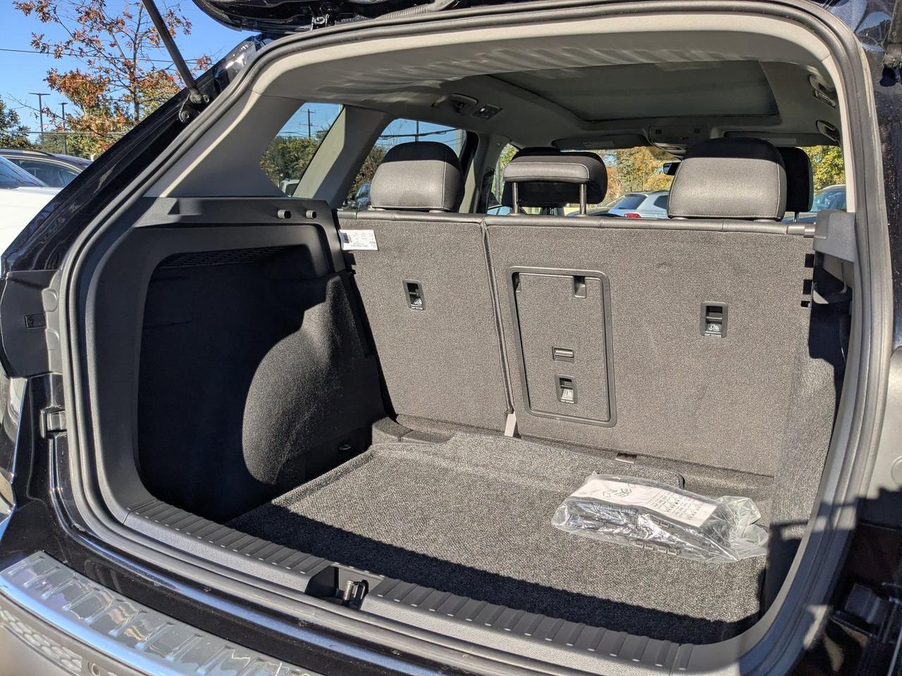 2025 Volkswagen Taos SE Black San Antonio TX