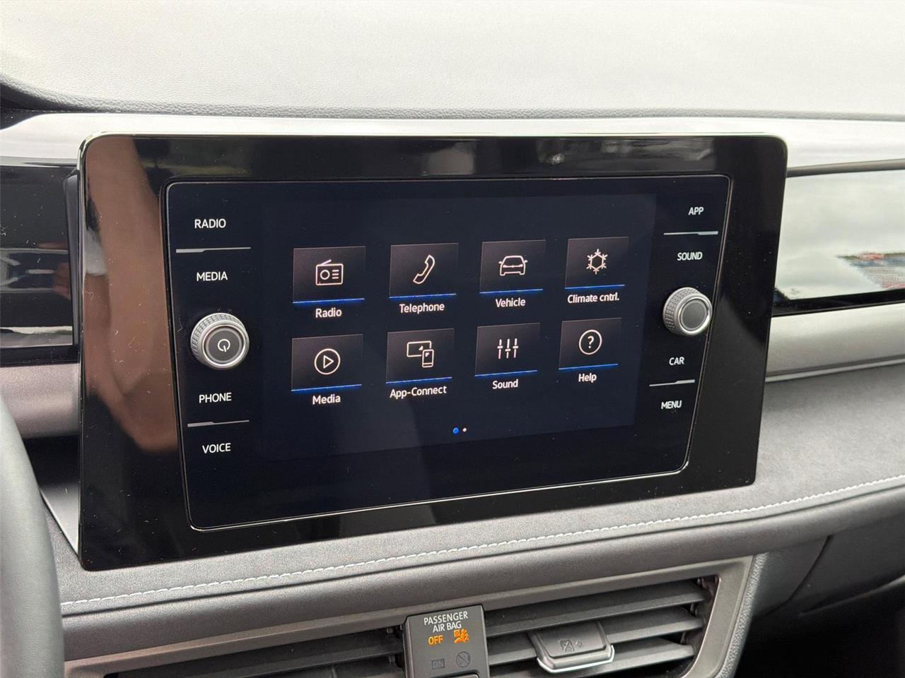 2025 Volkswagen Taos SE Black Hagerstown MD