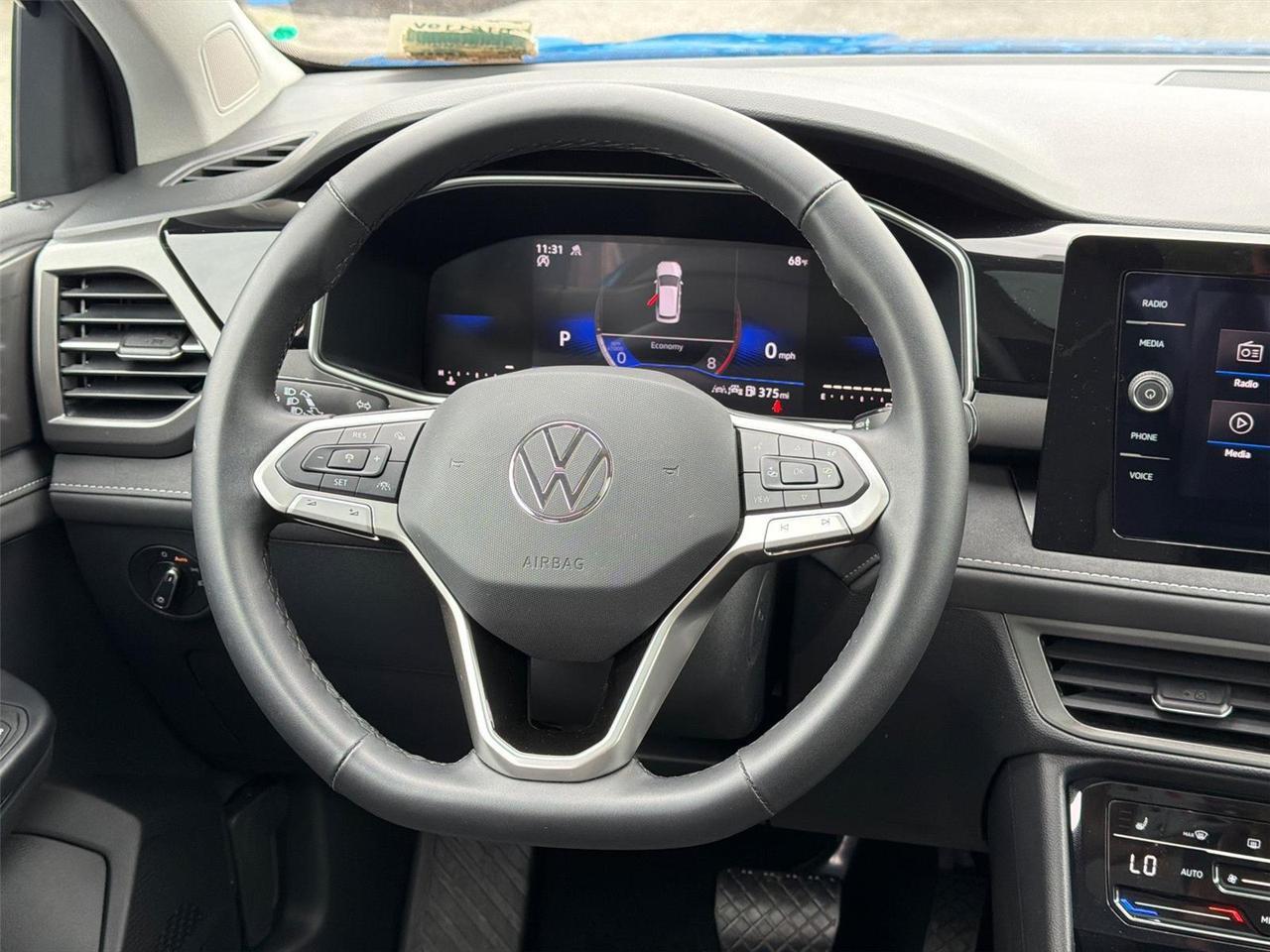2025 Volkswagen Taos SE Black Hagerstown MD