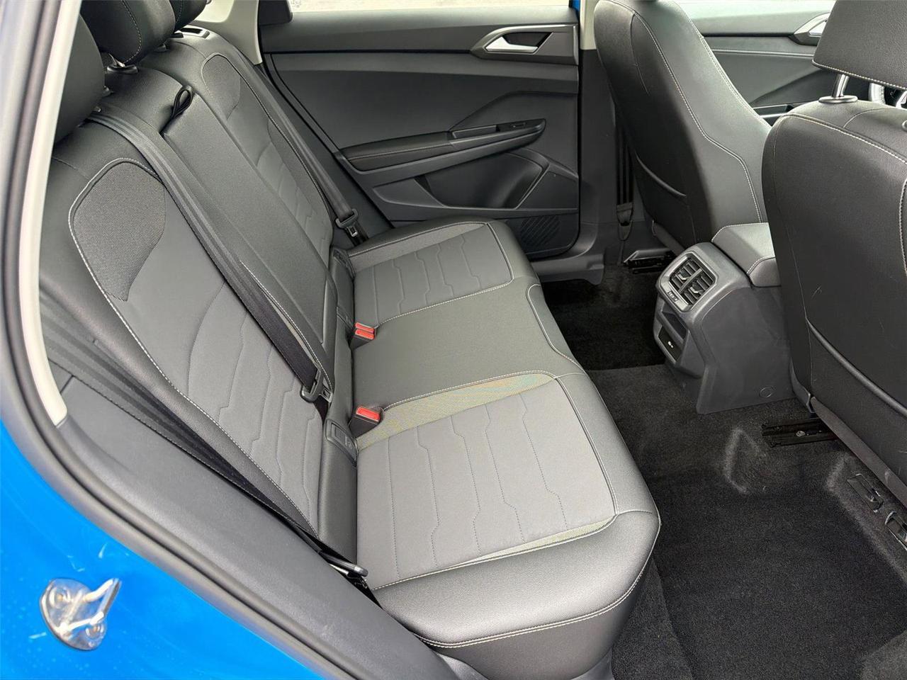 2025 Volkswagen Taos SE Black Hagerstown MD