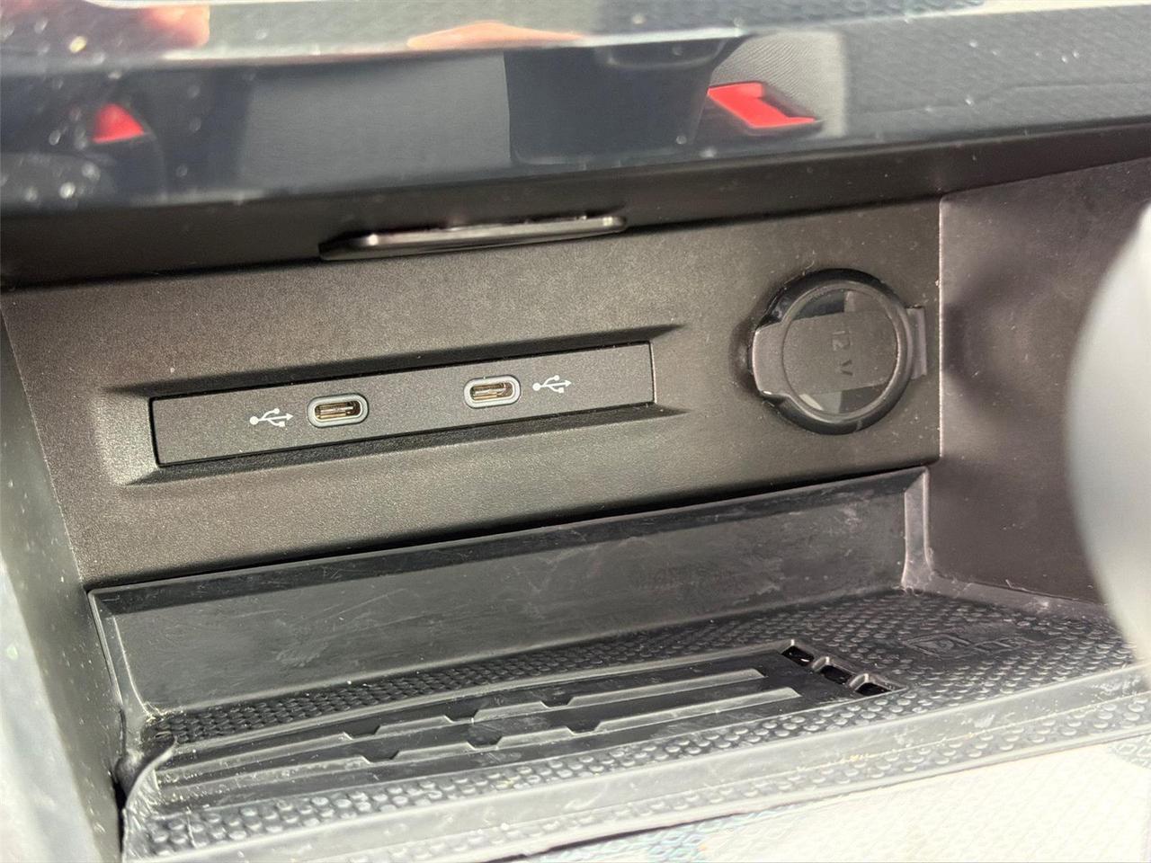 2025 Volkswagen Taos SE Black Hagerstown MD