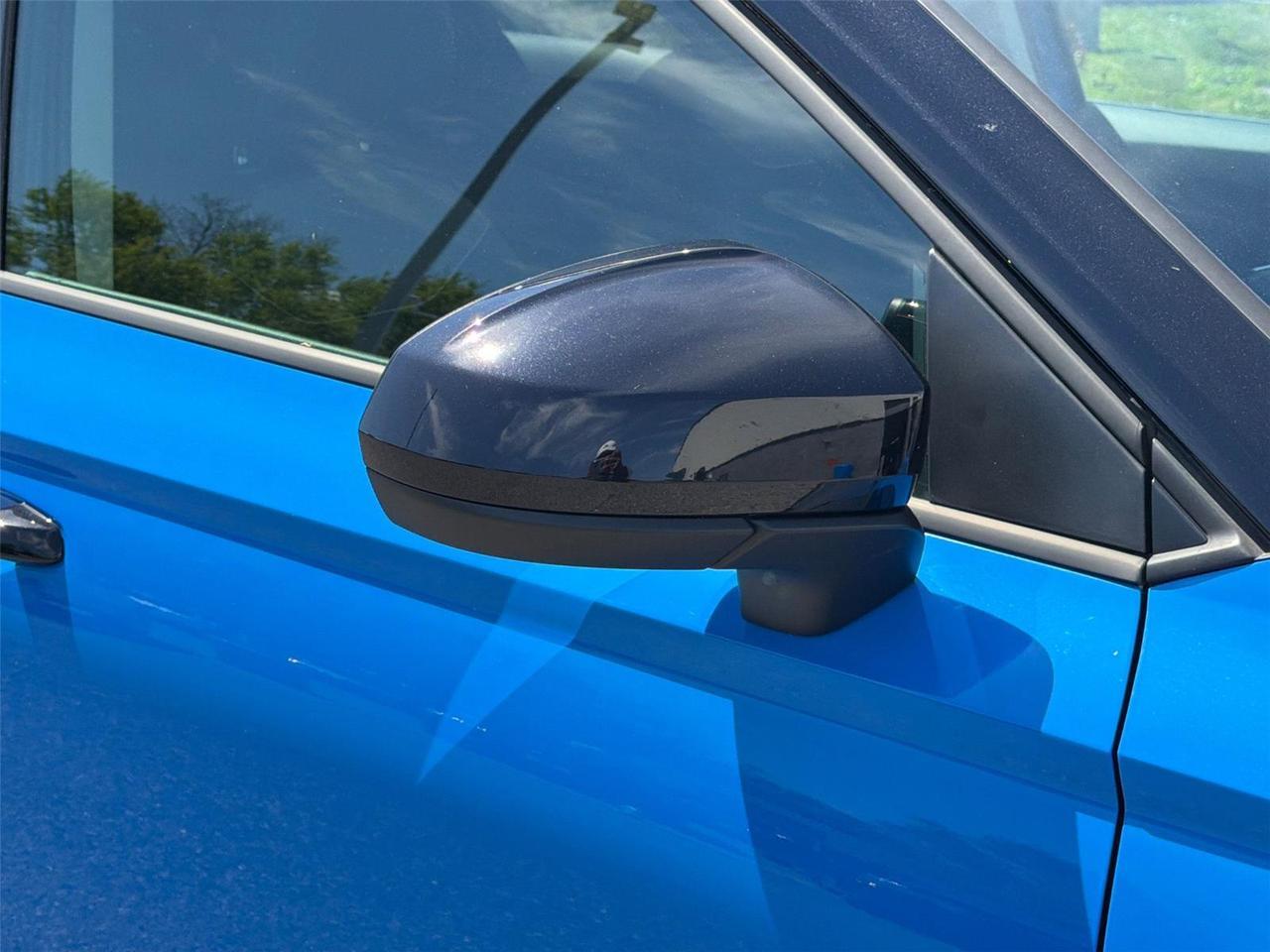 2025 Volkswagen Taos SE Black Hagerstown MD