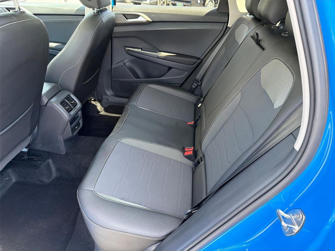 2025 Volkswagen Taos SE Black Hagerstown MD