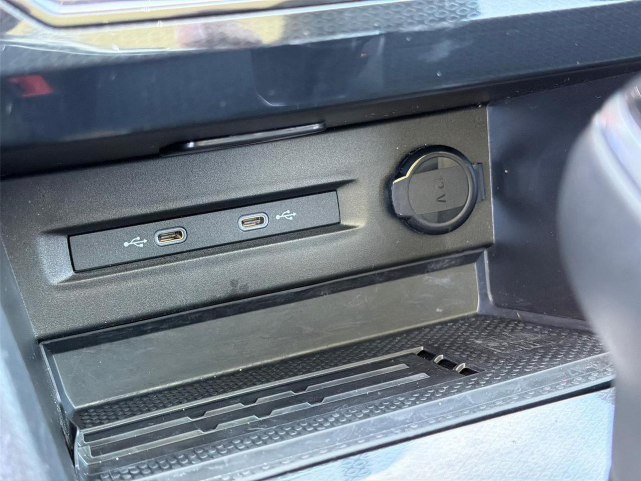 2025 Volkswagen Taos SE Black Hagerstown MD