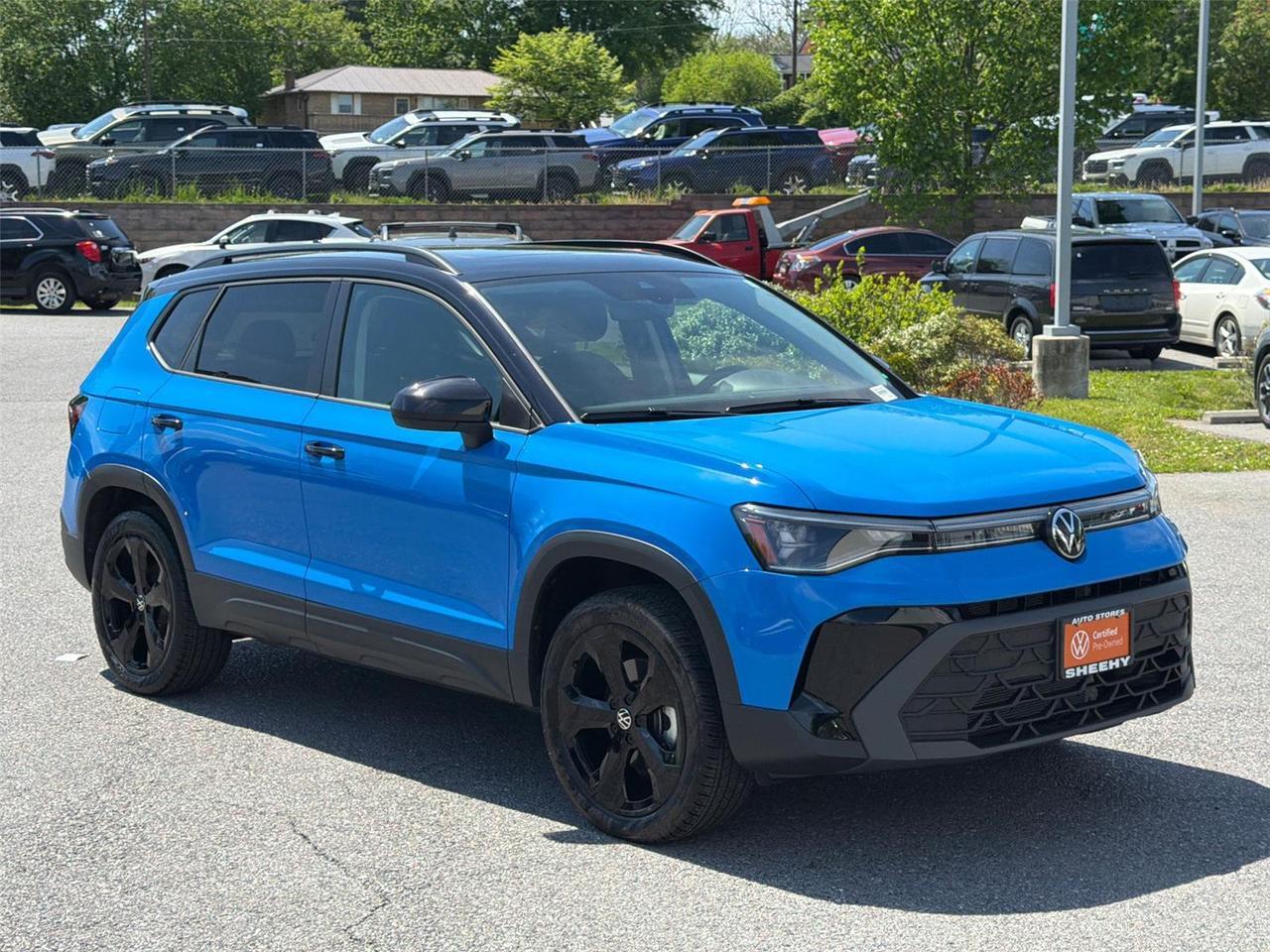 2025 Volkswagen Taos SE Black