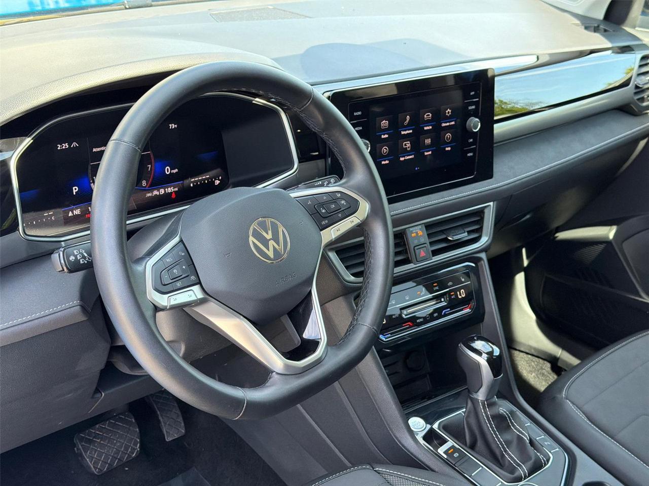 2025 Volkswagen Taos SE Black Hagerstown MD