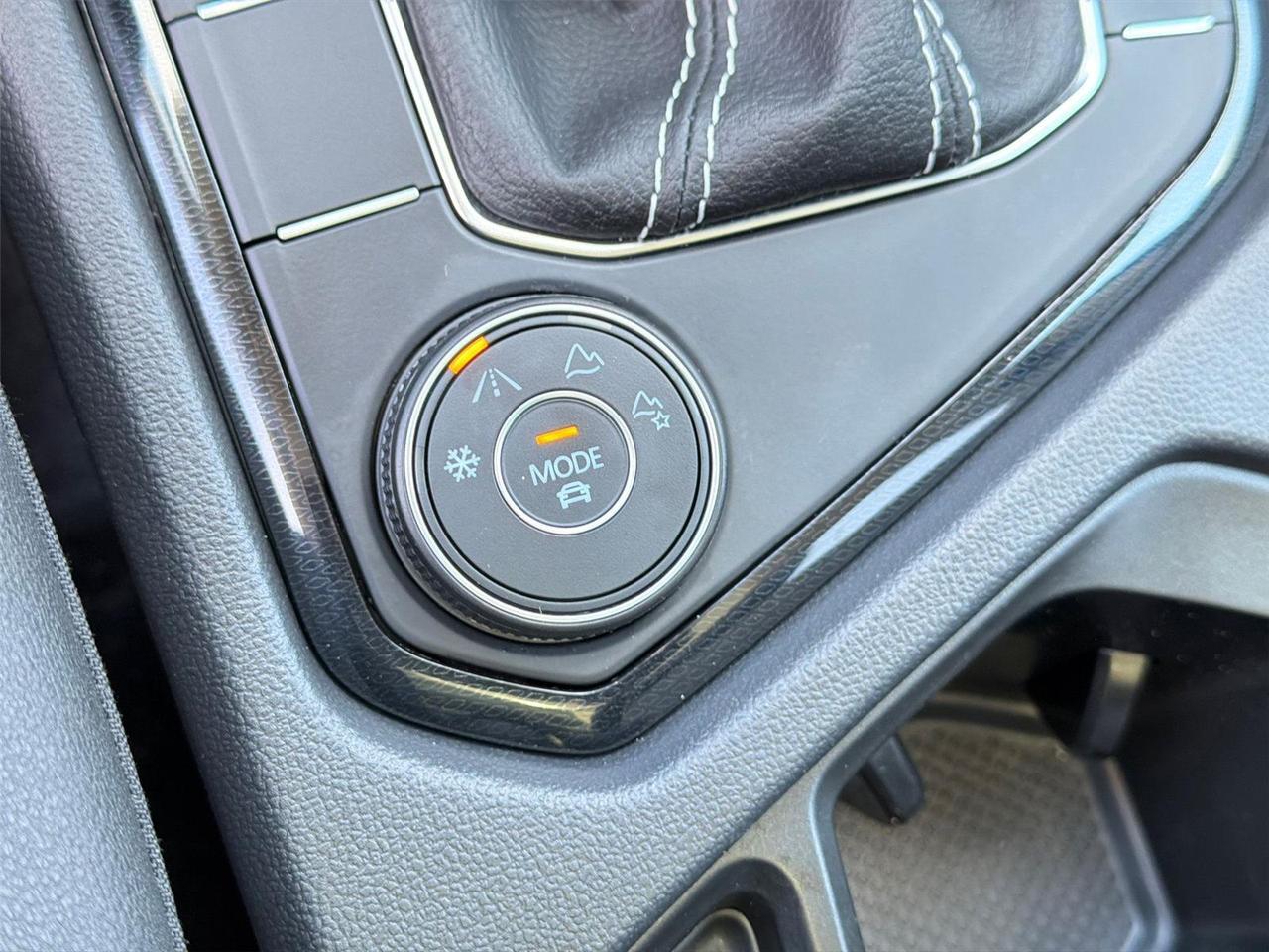 2025 Volkswagen Taos SE Black Hagerstown MD