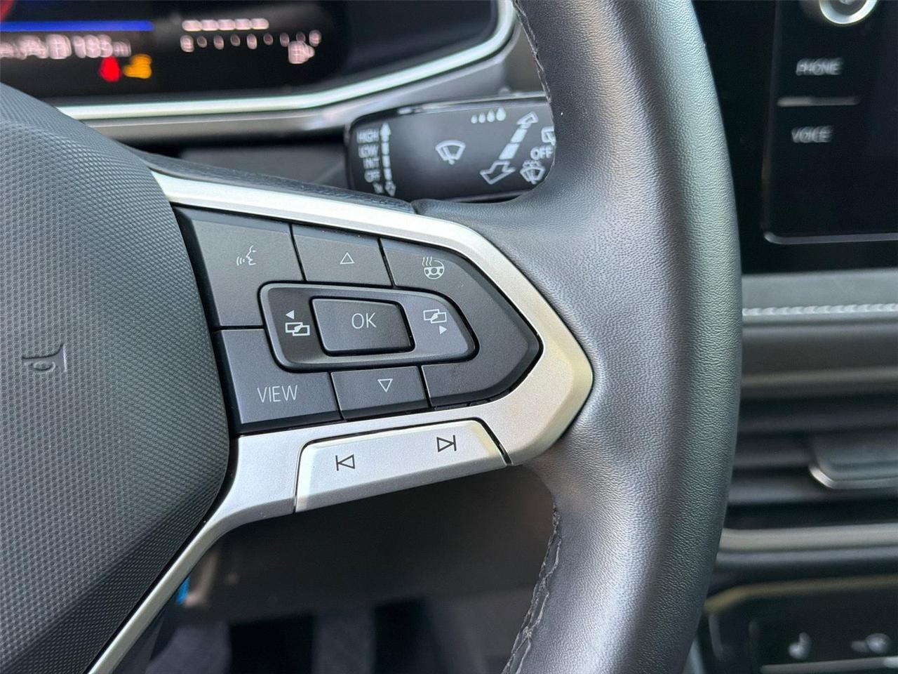 2025 Volkswagen Taos SE Black Hagerstown MD