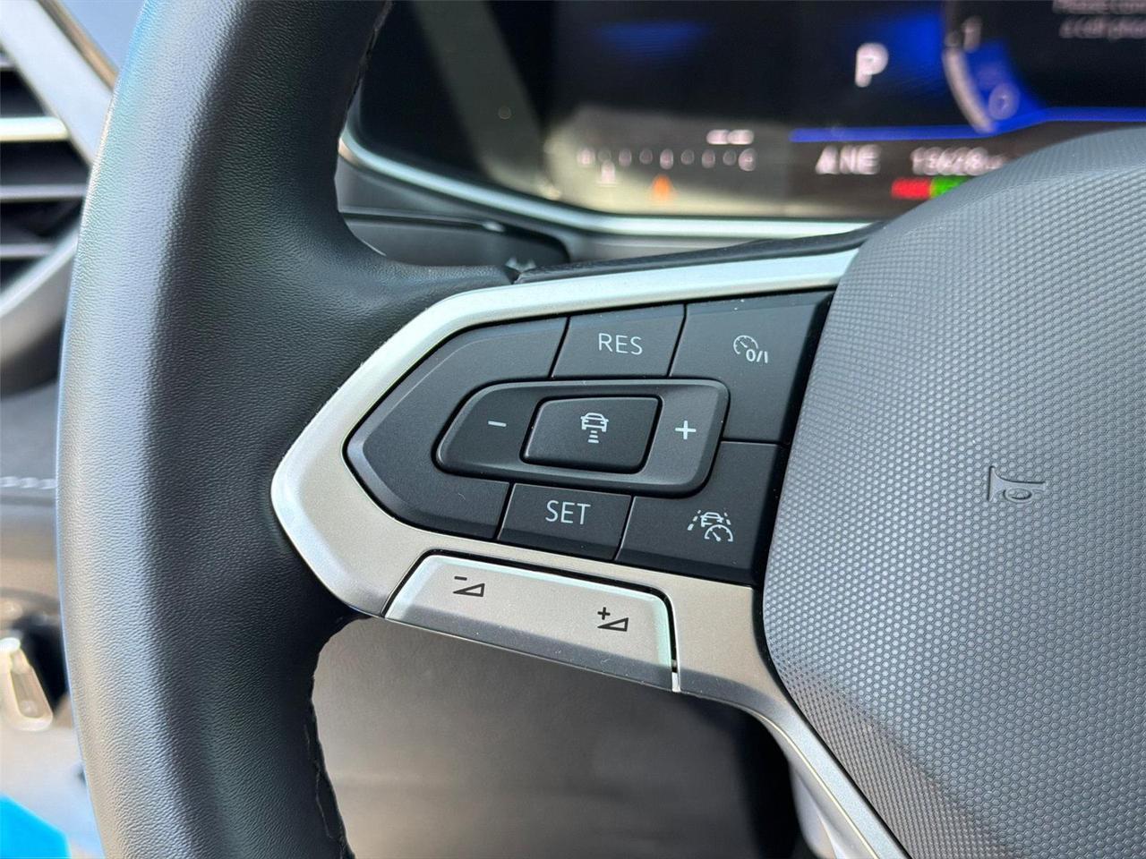 2025 Volkswagen Taos SE Black Hagerstown MD