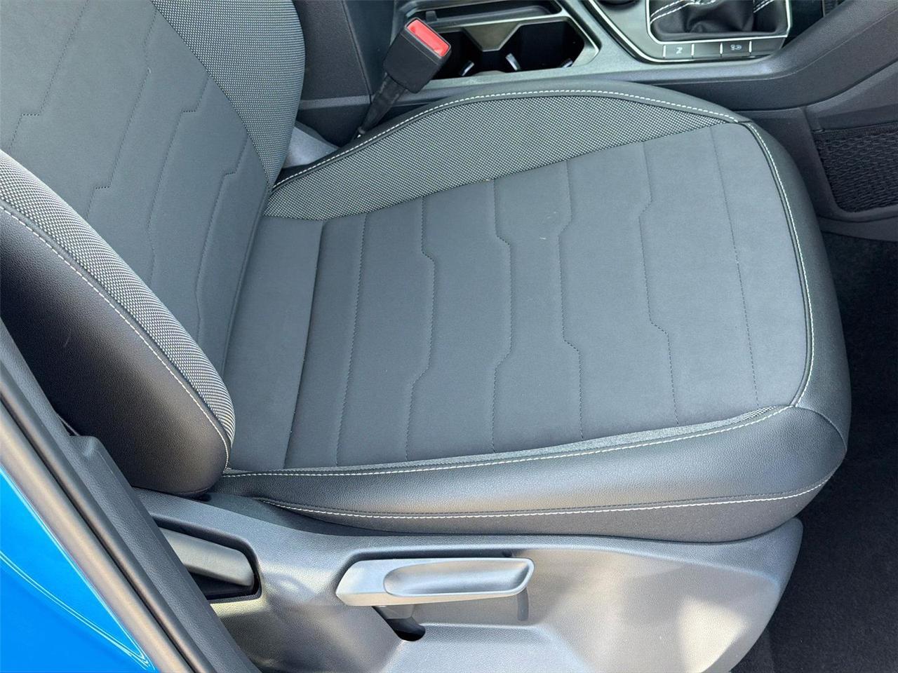 2025 Volkswagen Taos SE Black Hagerstown MD