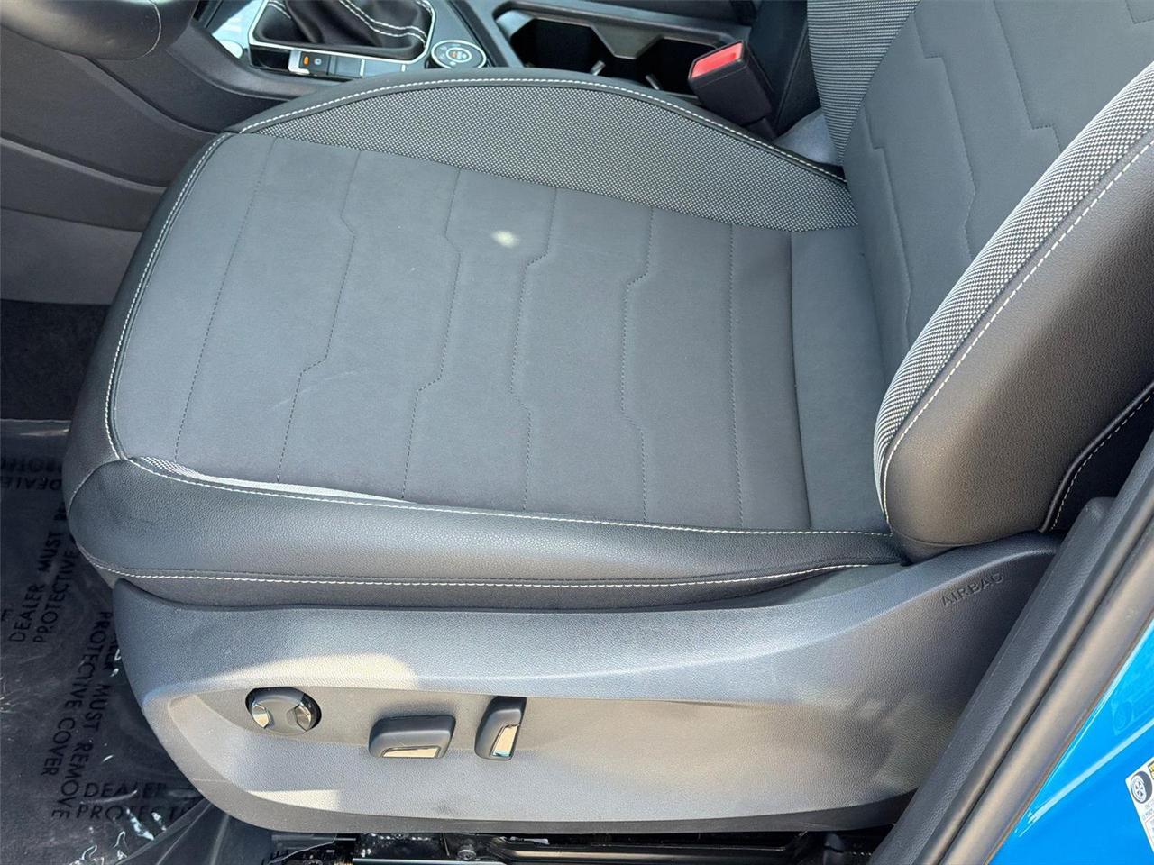 2025 Volkswagen Taos SE Black Hagerstown MD