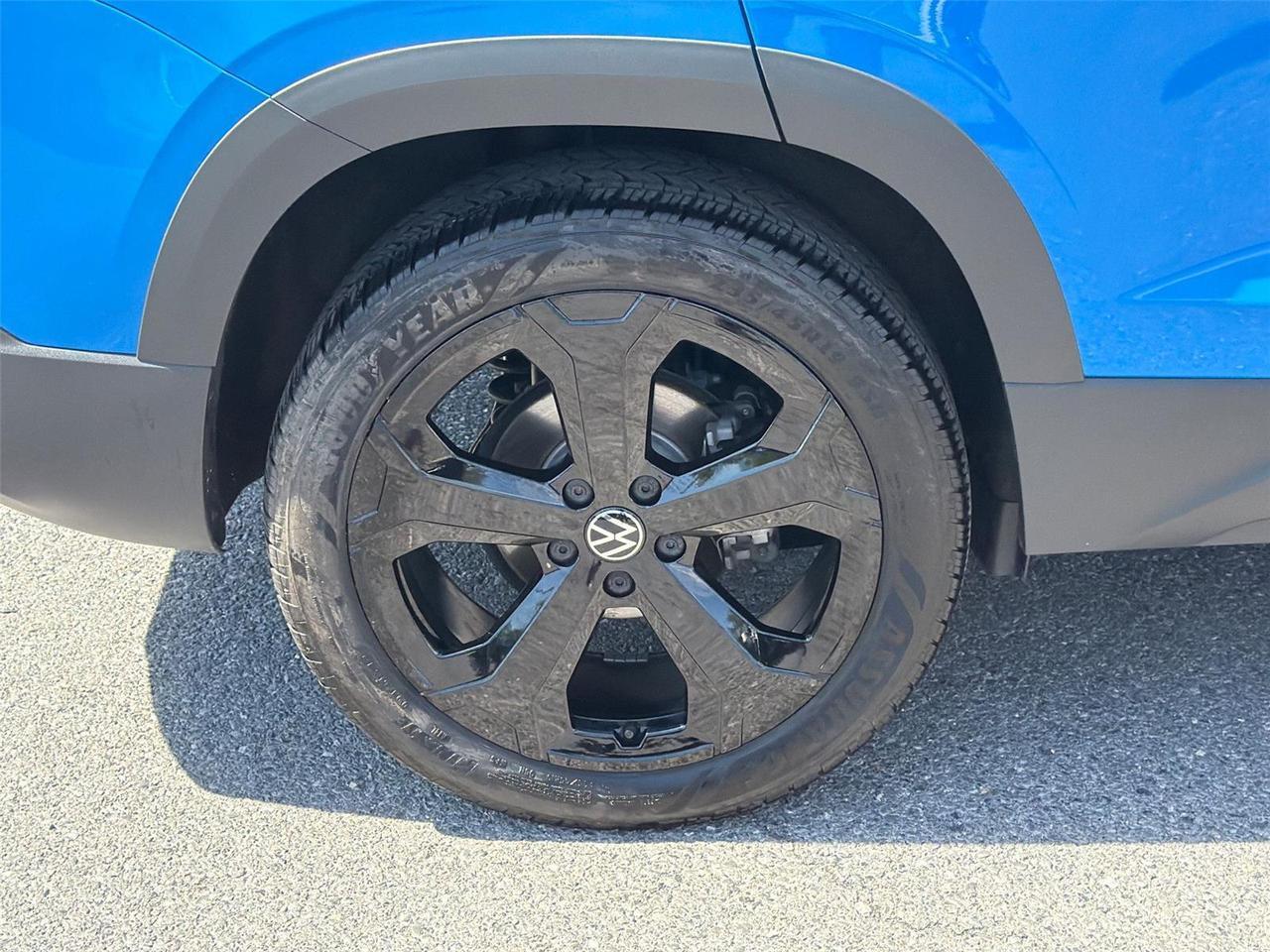 2025 Volkswagen Taos SE Black Hagerstown MD