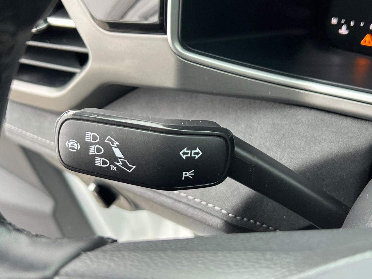 2025 Volkswagen Taos SE Black Hagerstown MD