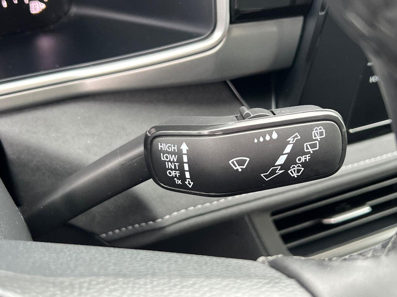 2025 Volkswagen Taos SE Black Hagerstown MD