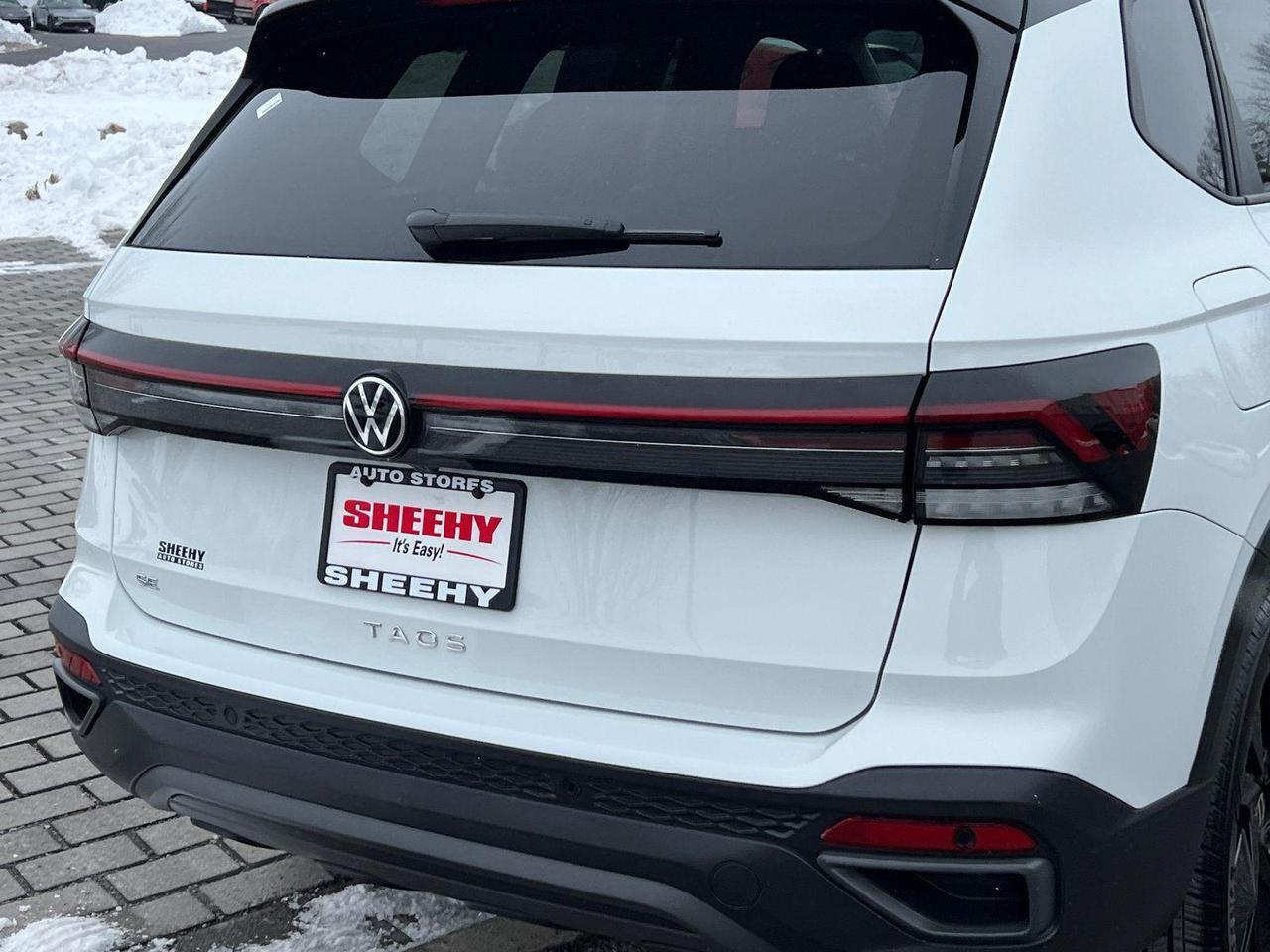 2025 Volkswagen Taos SE Black Hagerstown MD