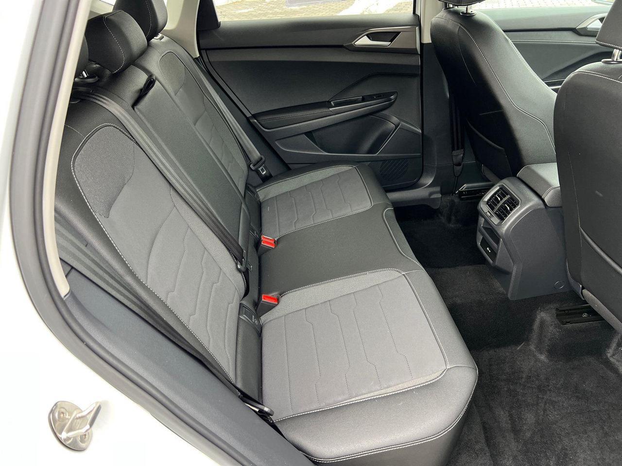 2025 Volkswagen Taos SE Black Hagerstown MD