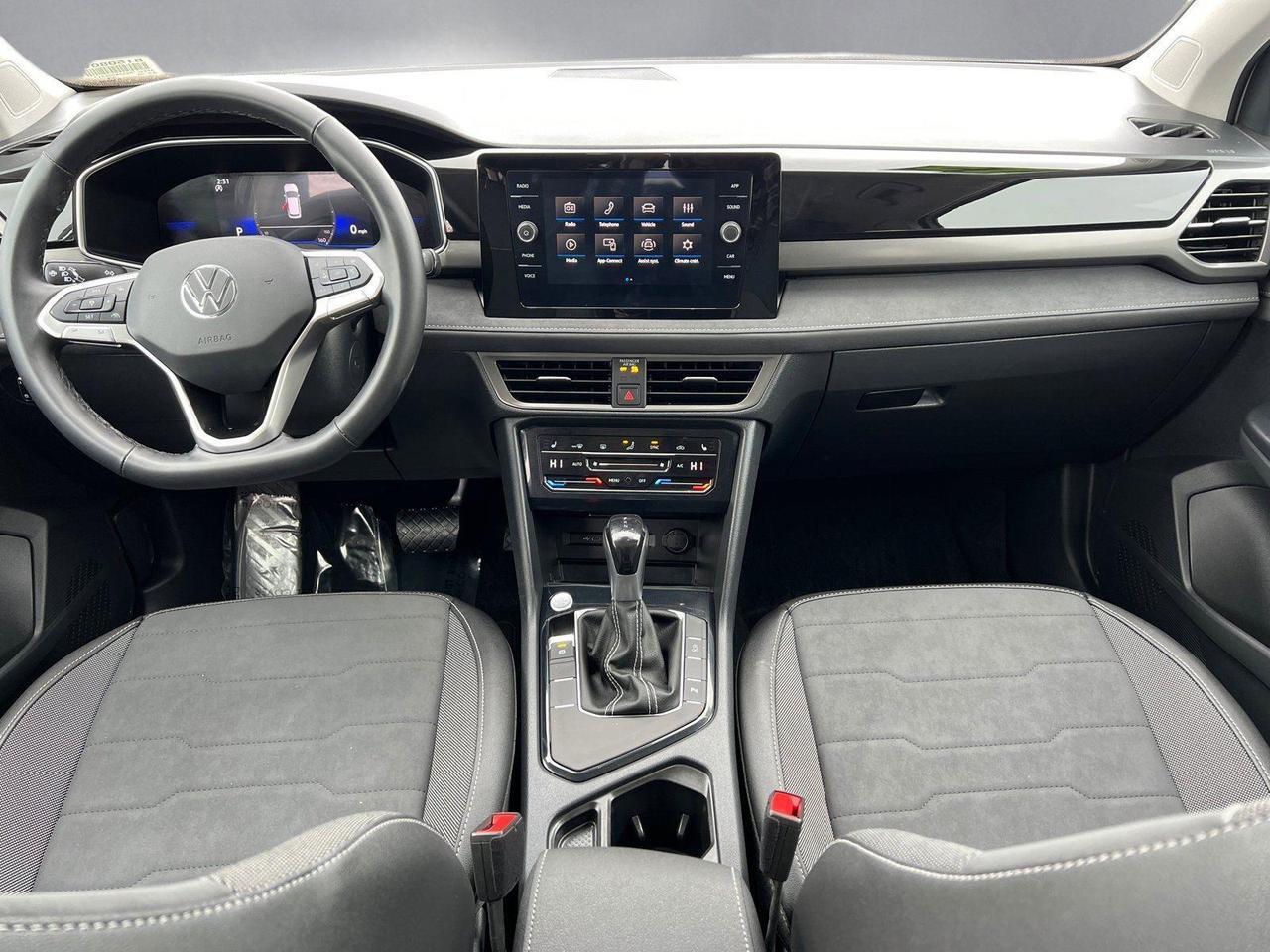 2025 Volkswagen Taos SE Black Hagerstown MD