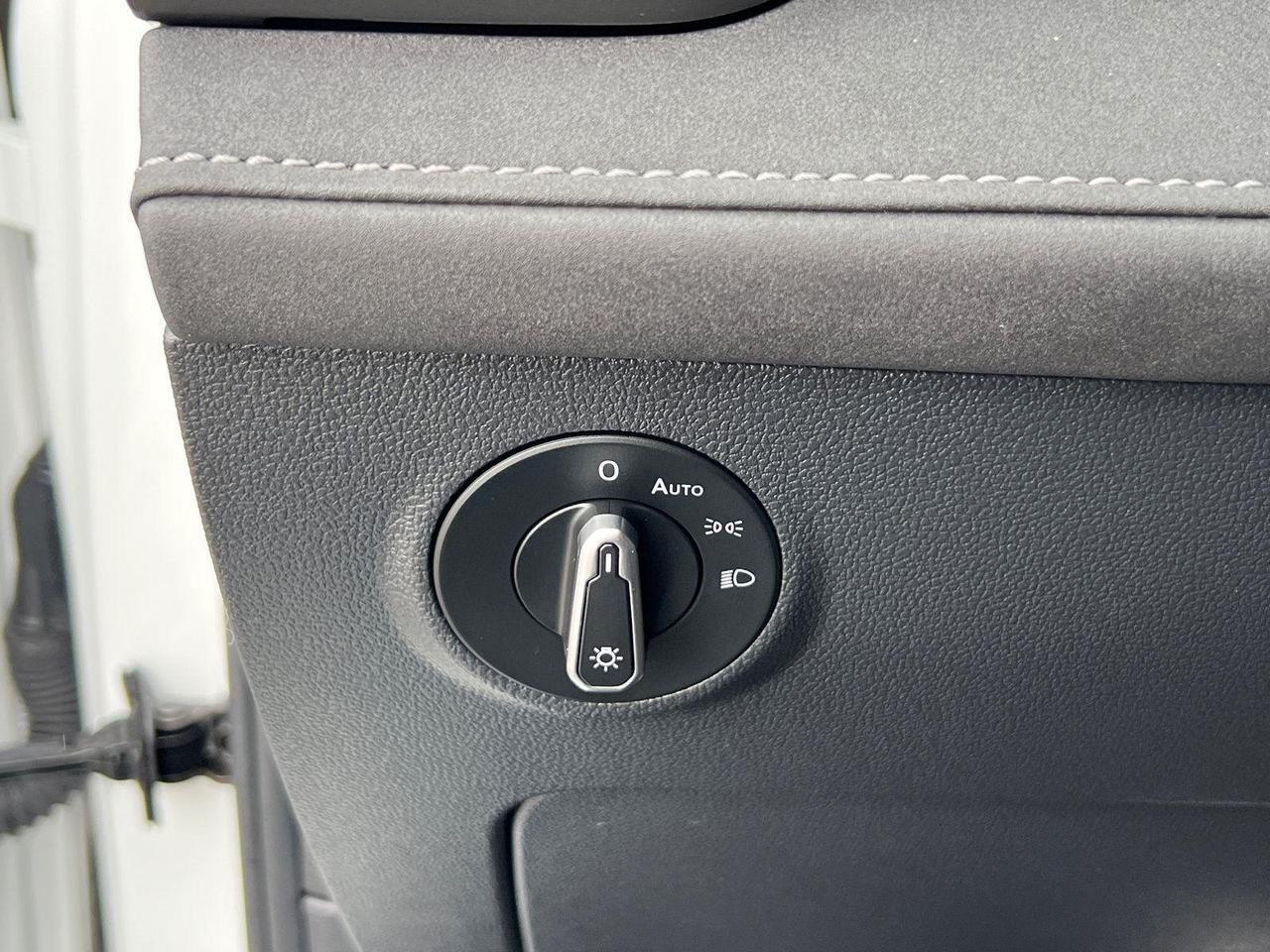 2025 Volkswagen Taos SE Black Hagerstown MD