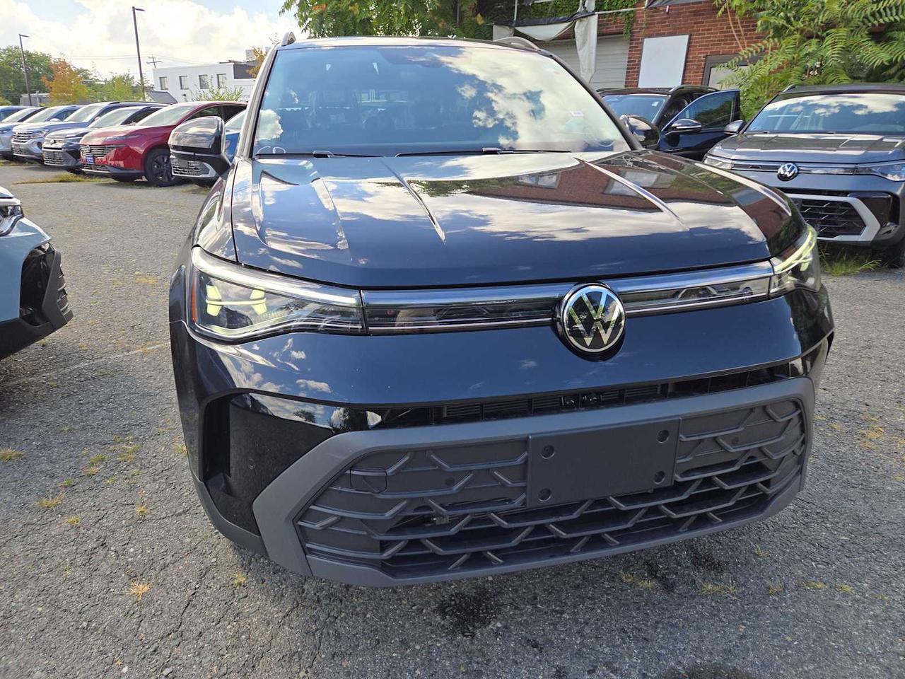 2025 Volkswagen Taos SE Black Medford MA