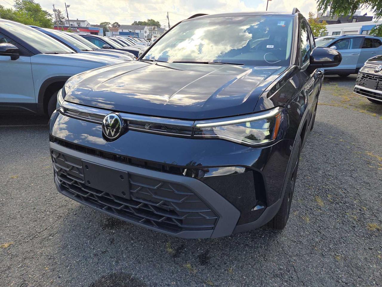 2025 Volkswagen Taos SE Black Medford MA